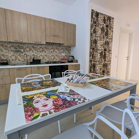 Magi House Apartamento Syracuse Exterior foto